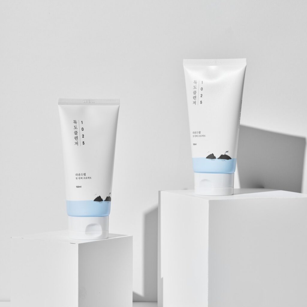 Sữa rửa mặt Round Lab 1025 Dokdo Cleanser có độ pH vô cùng lí tưởng 