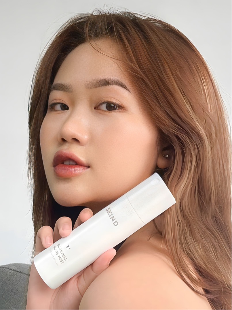 Đánh giá chi tiết về xịt dưỡng ẩm SKIND căng bóng Boosting Glow Mist