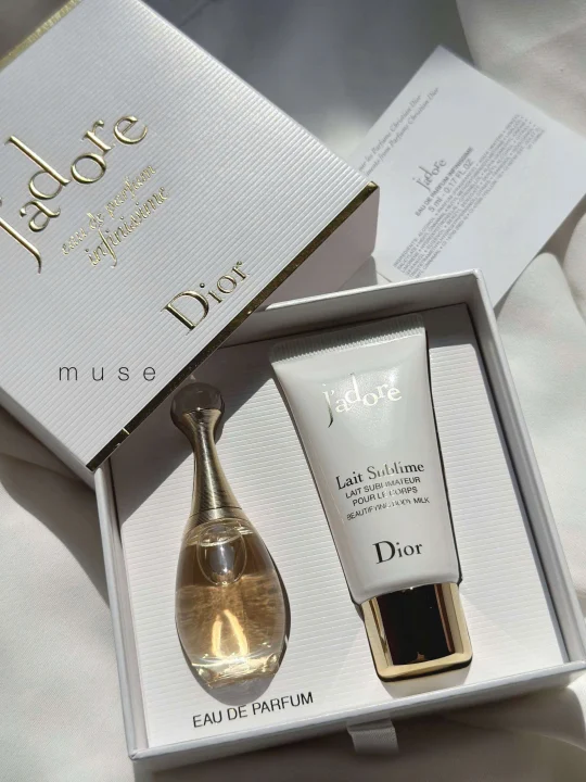 Set 2 Món Nước Hoa Dior J'adore Eau de Parfum 5ml + Body Lotion 20ml